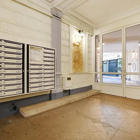 Apartament 13 - Voltaire Paryż