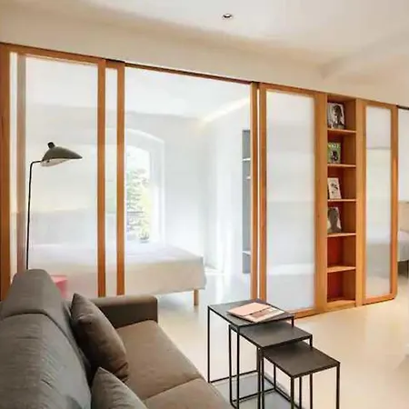 Apartment 13 - Voltaire *