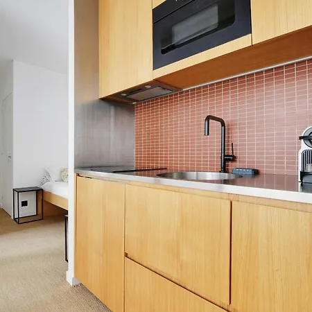 Apartment 13 - Voltaire *