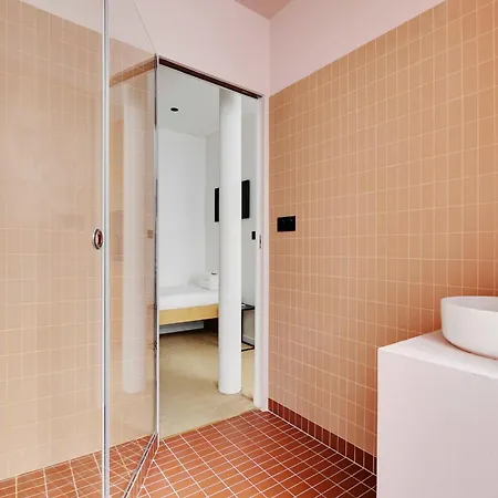 13 - Voltaire Apartment *