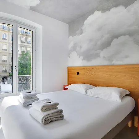 13 - Voltaire Apartment *